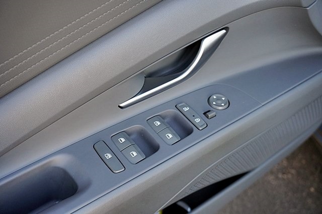 Used 2021 Gray Hyundai SEL image 22