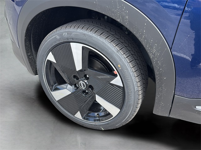 2025 Nissan Kicks SR photo 22