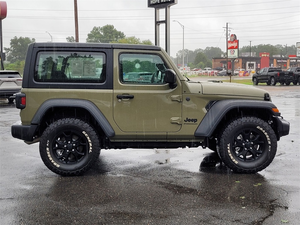 2025 Jeep Wrangler Sport photo 3