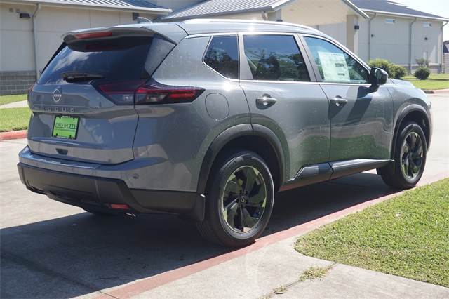 2026 Nissan Rogue SV photo 2