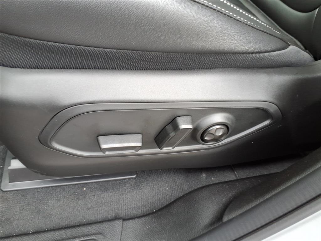 2025 Jeep Grand Cherokee Limited photo 9