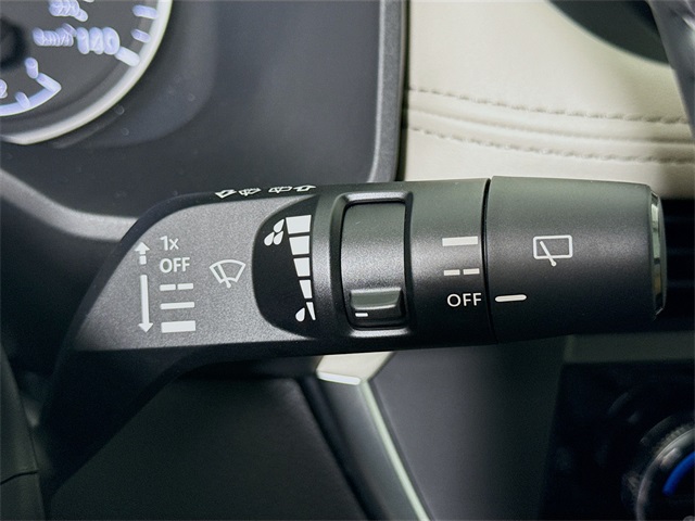 2025 Nissan Rogue SV photo 13