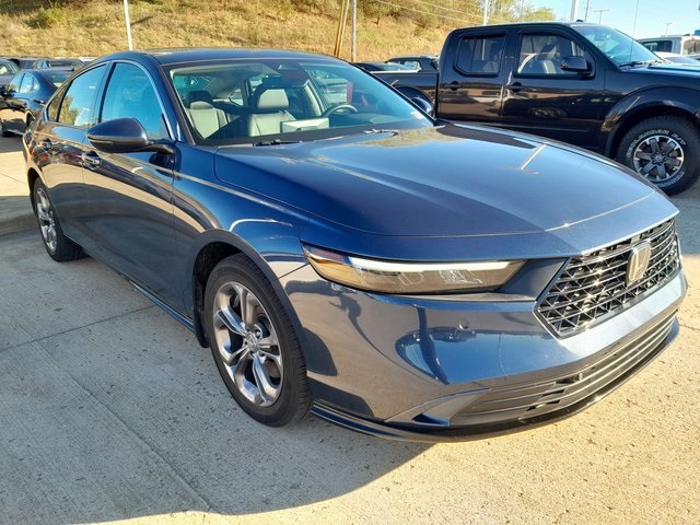 2023 Honda Accord Hybrid EX-L photo 3