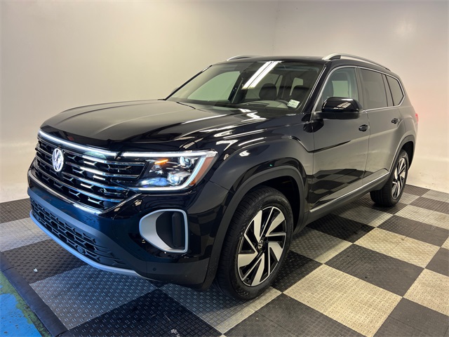 2026 Volkswagen Atlas SEL photo 3