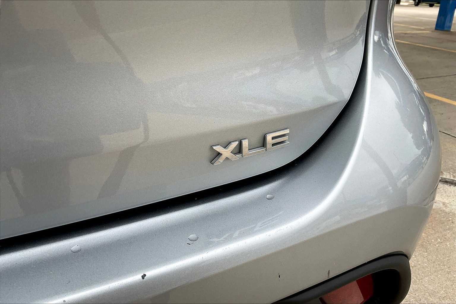 2022 Toyota Highlander XLE photo 6
