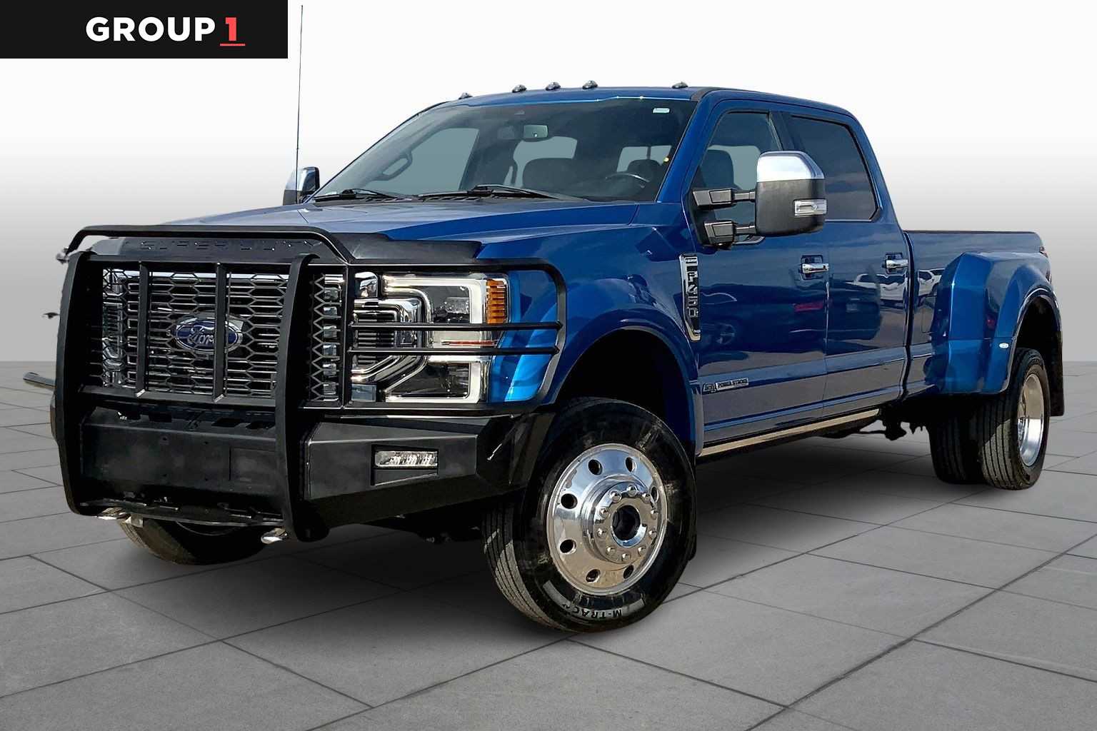 2021 Ford F-450 Super Duty Platinum's photo
