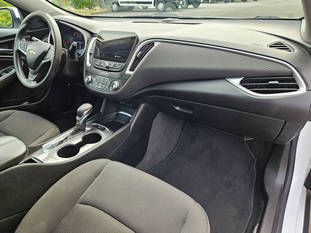 2023 Chevrolet Malibu 1LT photo 30