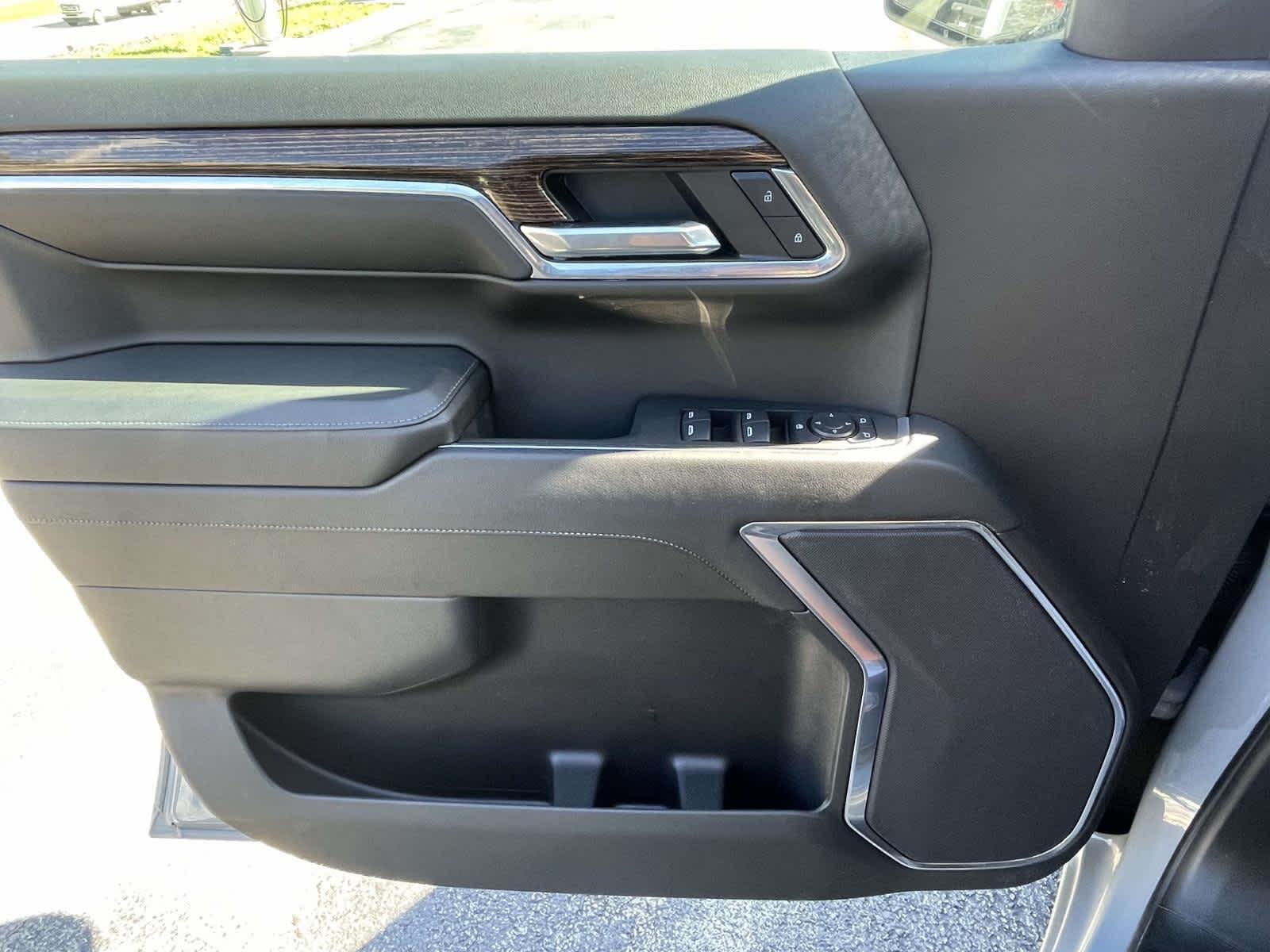 2024 Gmc Sierra 1500 Elevation photo 23