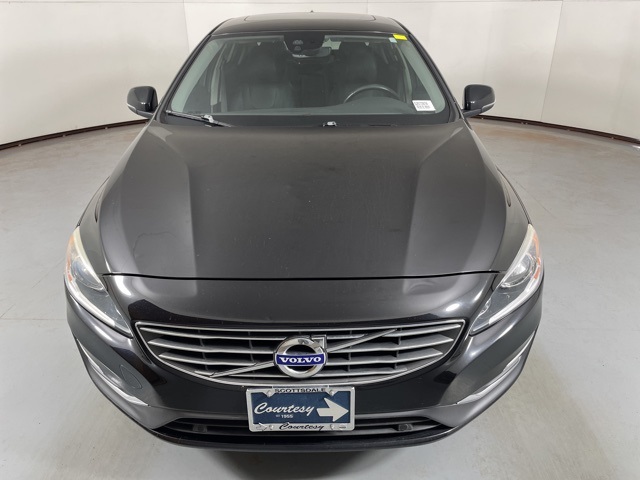 2017 Volvo S60 Inscription T5 photo 2