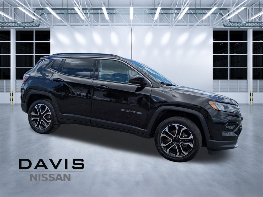 2022 Jeep Compass Limited's photo