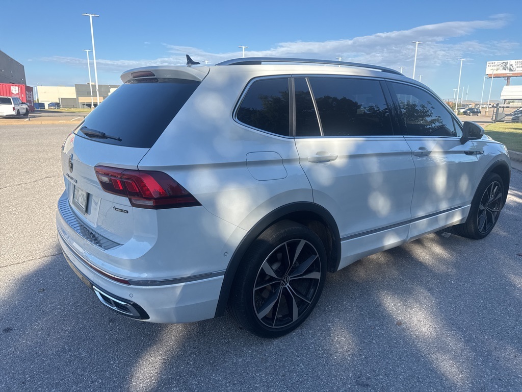 2022 Volkswagen Tiguan SEL Premium R-Line photo 3