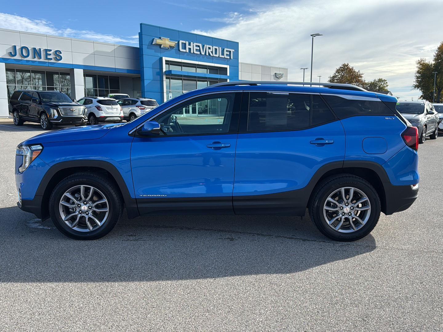 2024 Gmc Terrain SLT photo 3