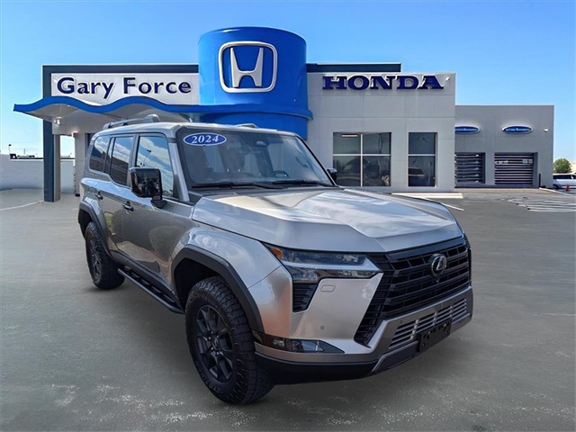 2024 Lexus GX Overtrail's photo