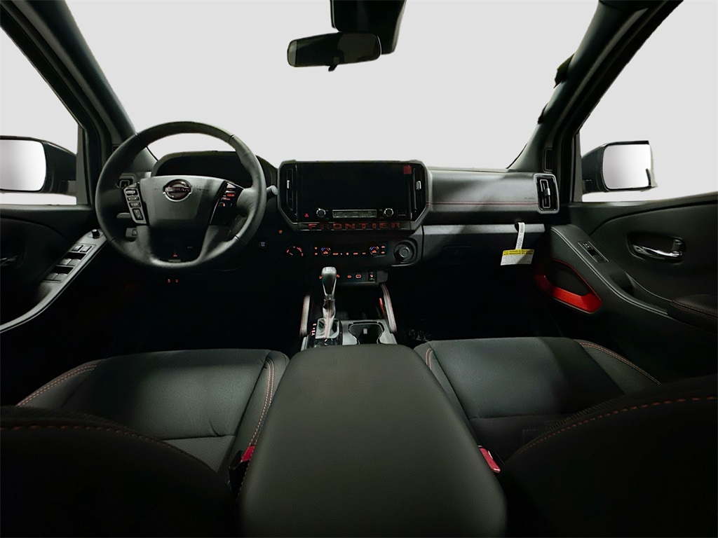 2025 Nissan Frontier PRO-4X photo 6