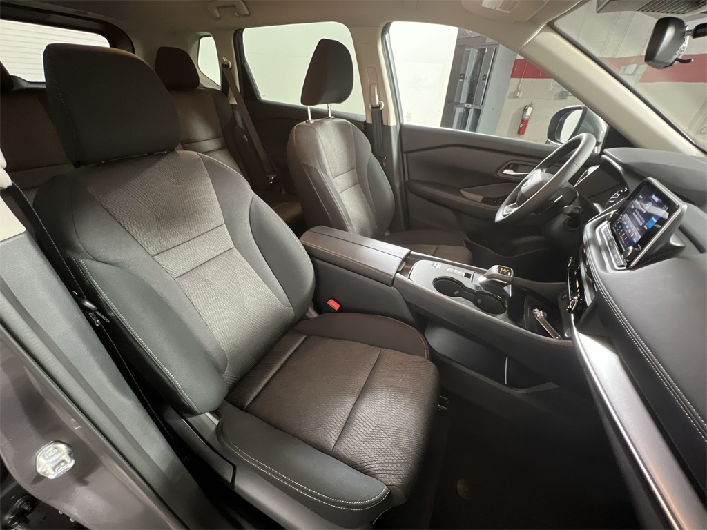 2026 Nissan Rogue SV photo 22