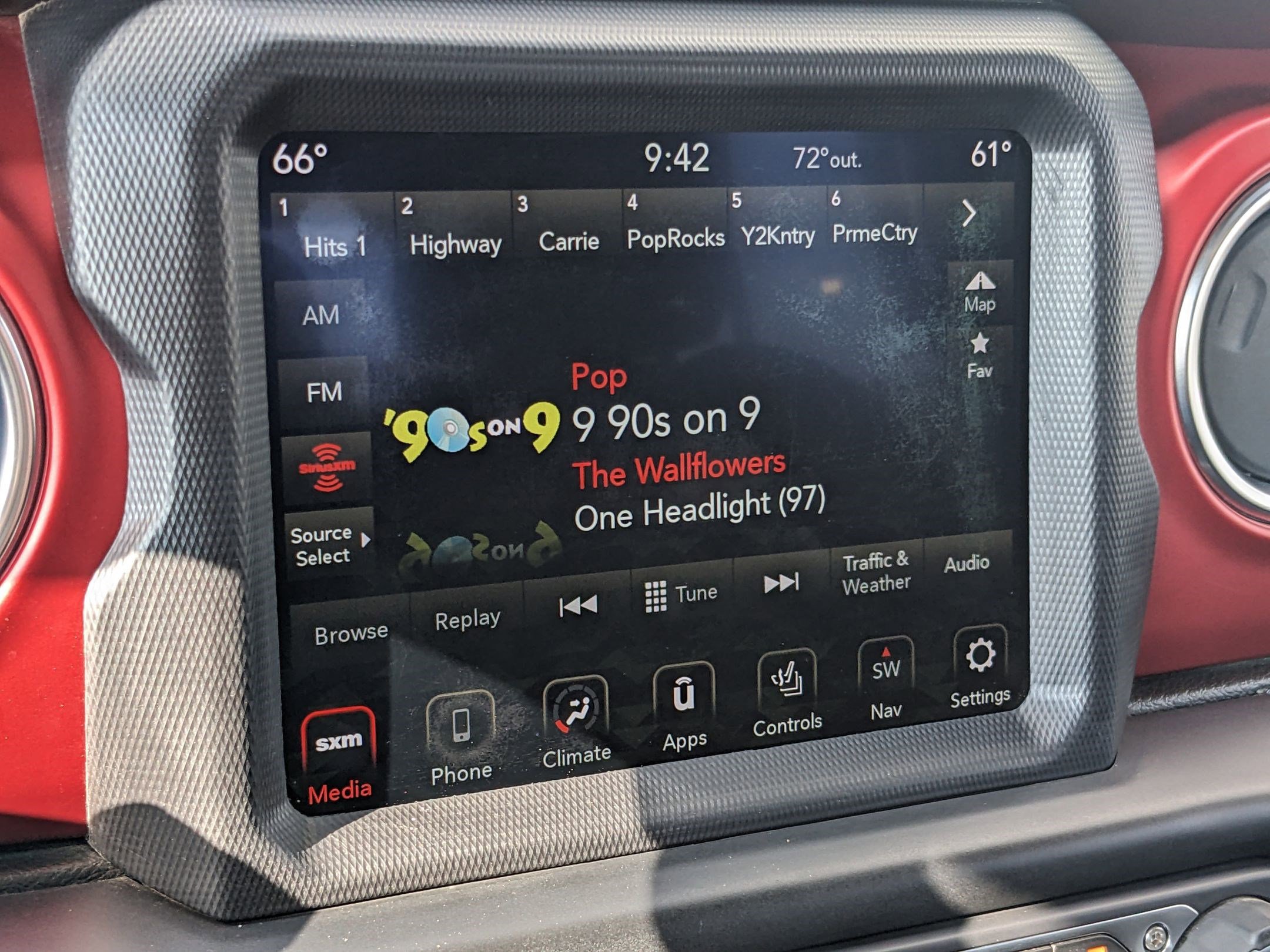 2020 Jeep Gladiator Rubicon photo 16