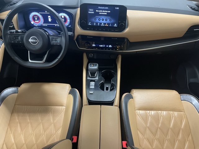 2023 Nissan Rogue Platinum photo 2