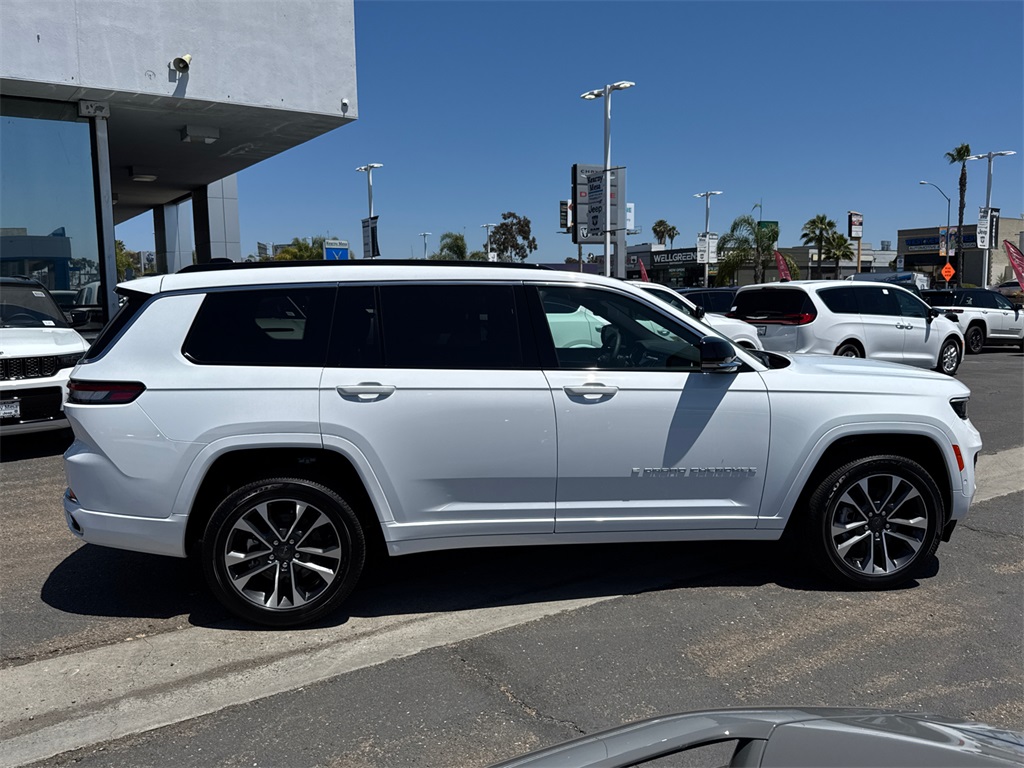 2025 Jeep Grand Cherokee Overland photo 7