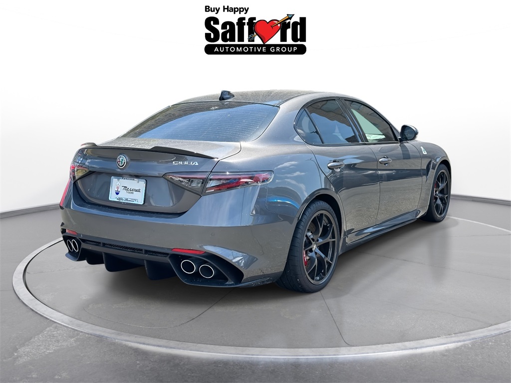 2024 Alfa Romeo Giulia Quadrifoglio photo 15