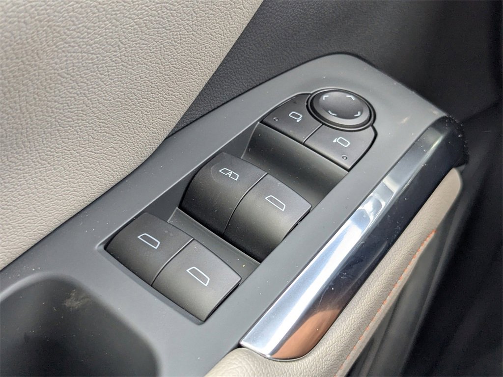 2026 Chevrolet Traverse L photo 18