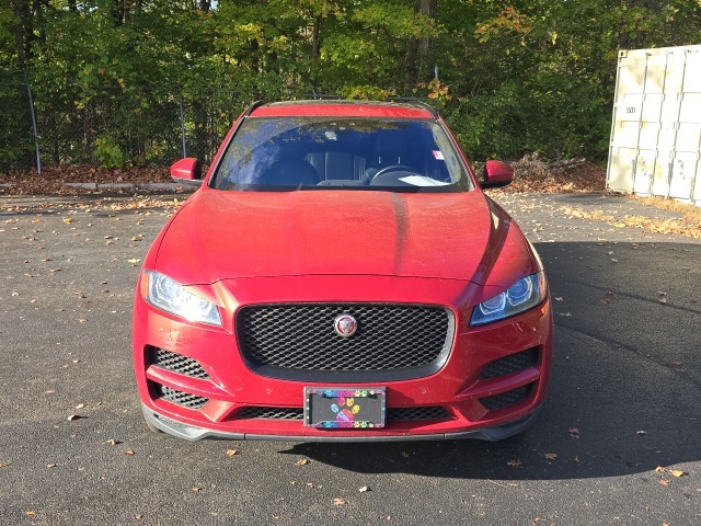 2020 Jaguar F-PACE Premium photo 2