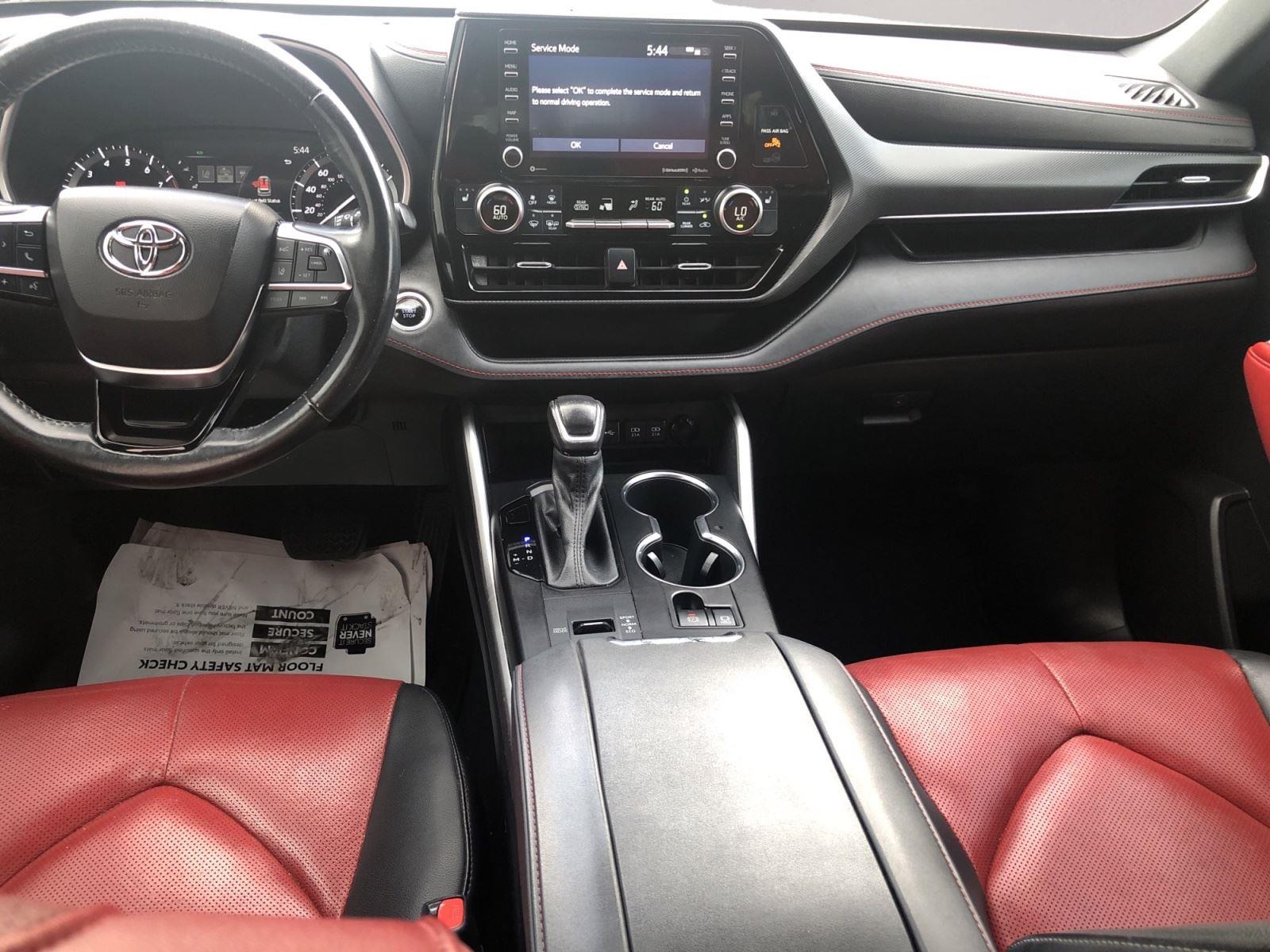 2021 Toyota Highlander XSE photo 11