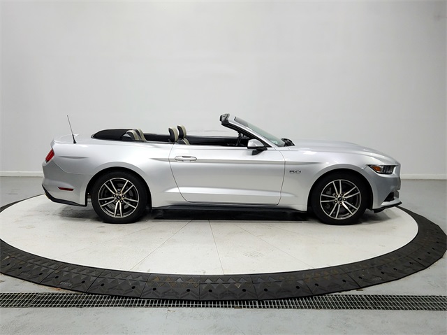 2017 Ford Mustang GT Premium photo 8