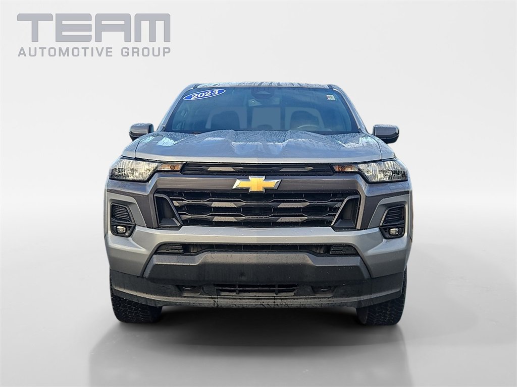 2023 Chevrolet Colorado LT photo 2