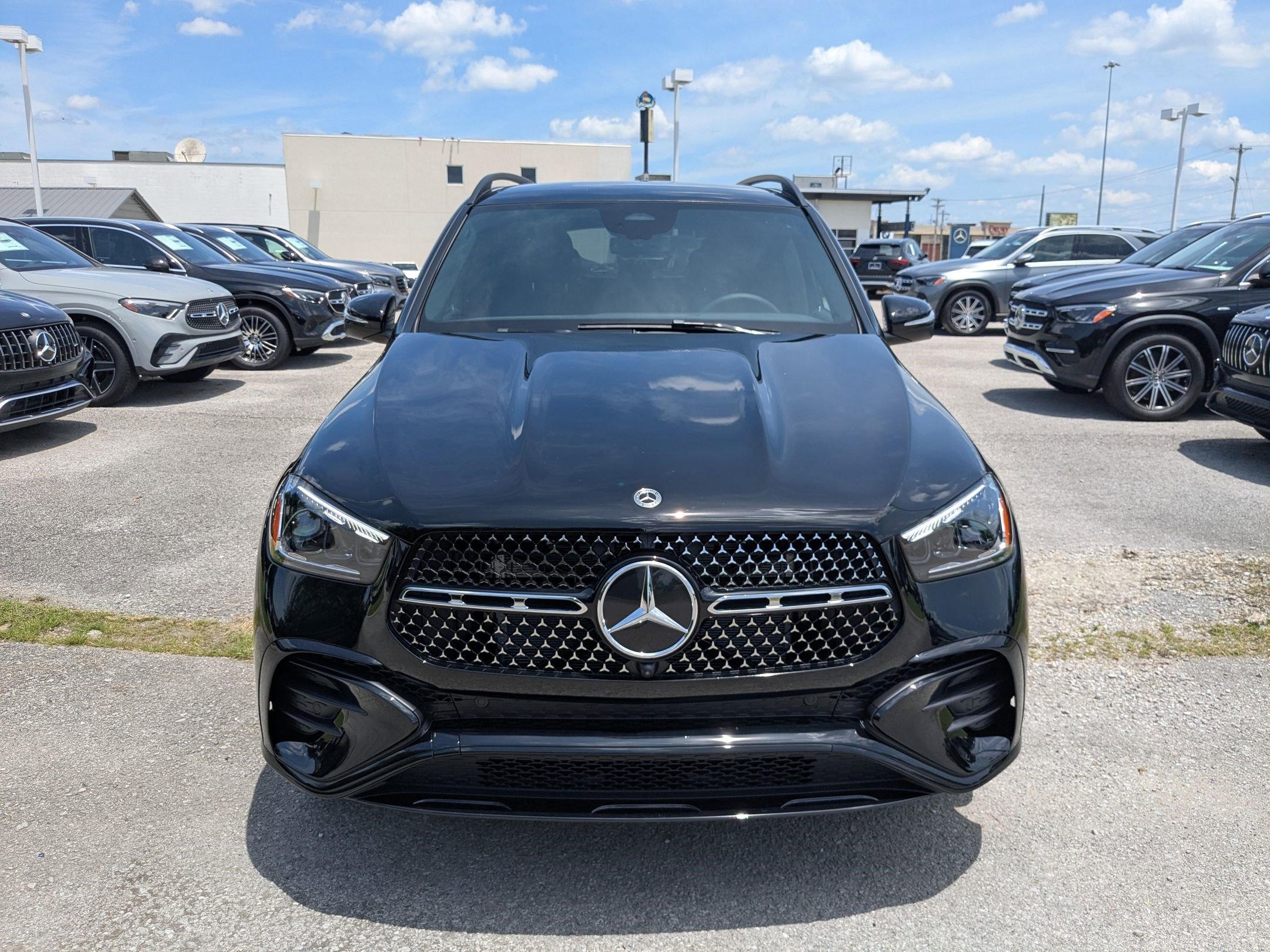 2025 Mercedes Benz GLE 350 4MATIC photo 2