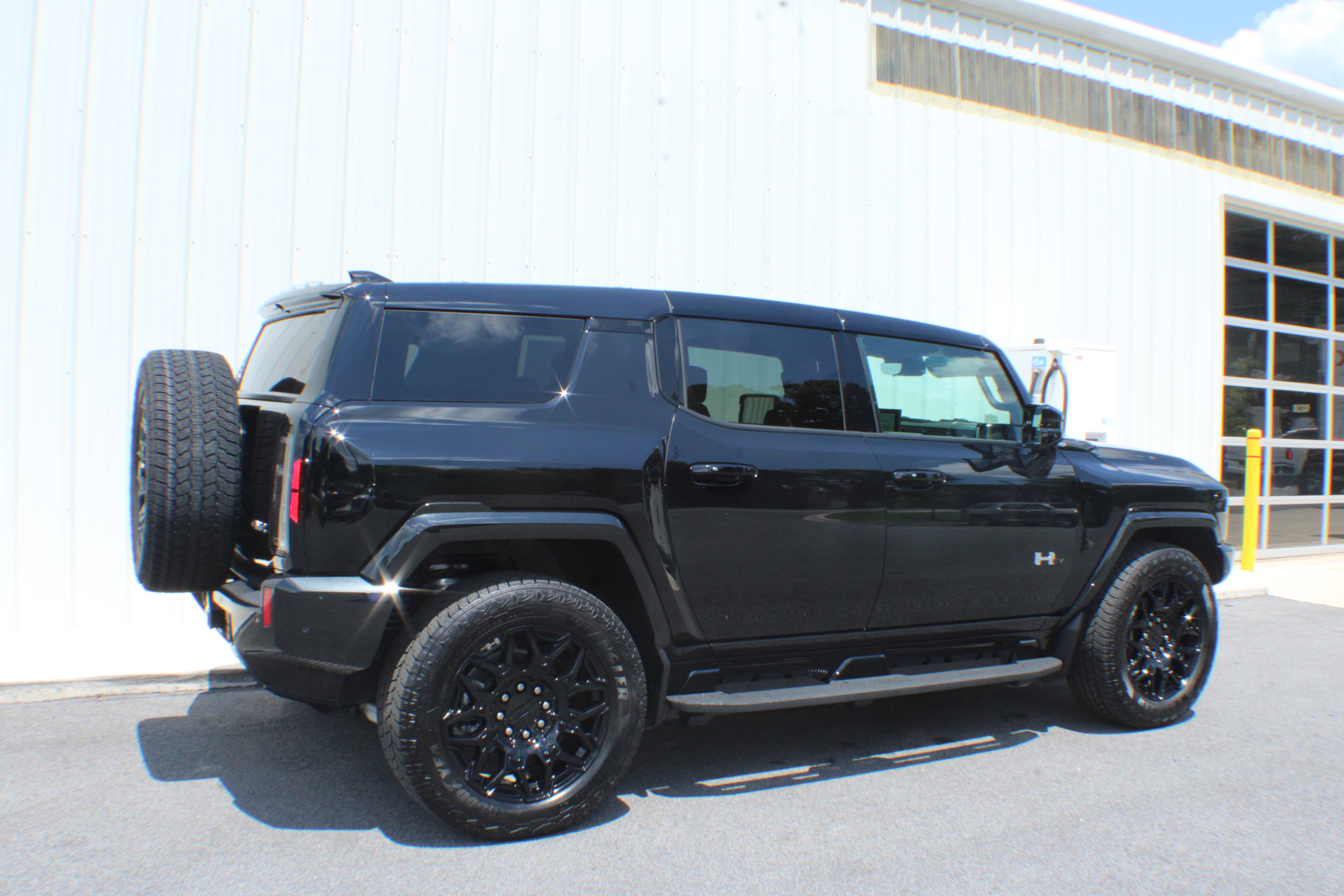 Used 2025 GMC HUMMER EV 2X with VIN 1GKB0NDE8SU109818 for sale in Cartersville, GA