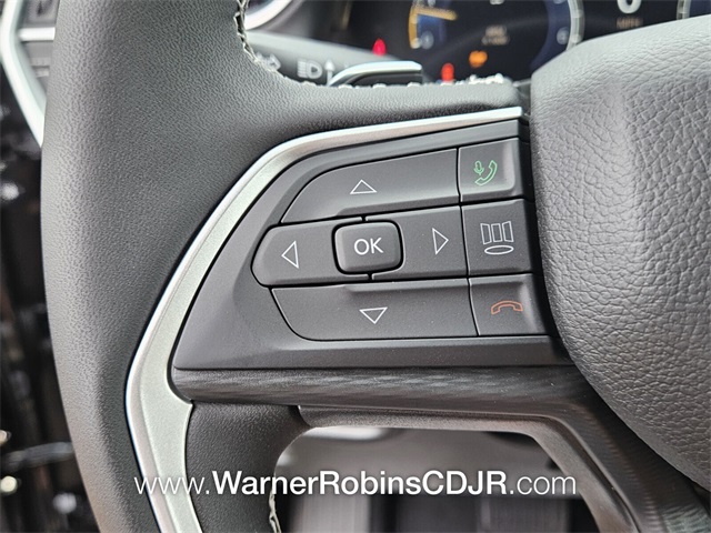 2025 Jeep Grand Cherokee Laredo photo 25