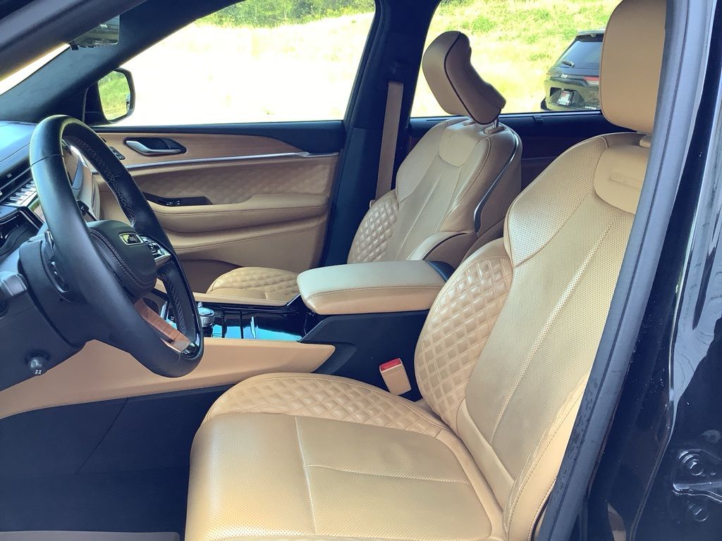2023 Jeep Grand Cherokee L Summit photo 25