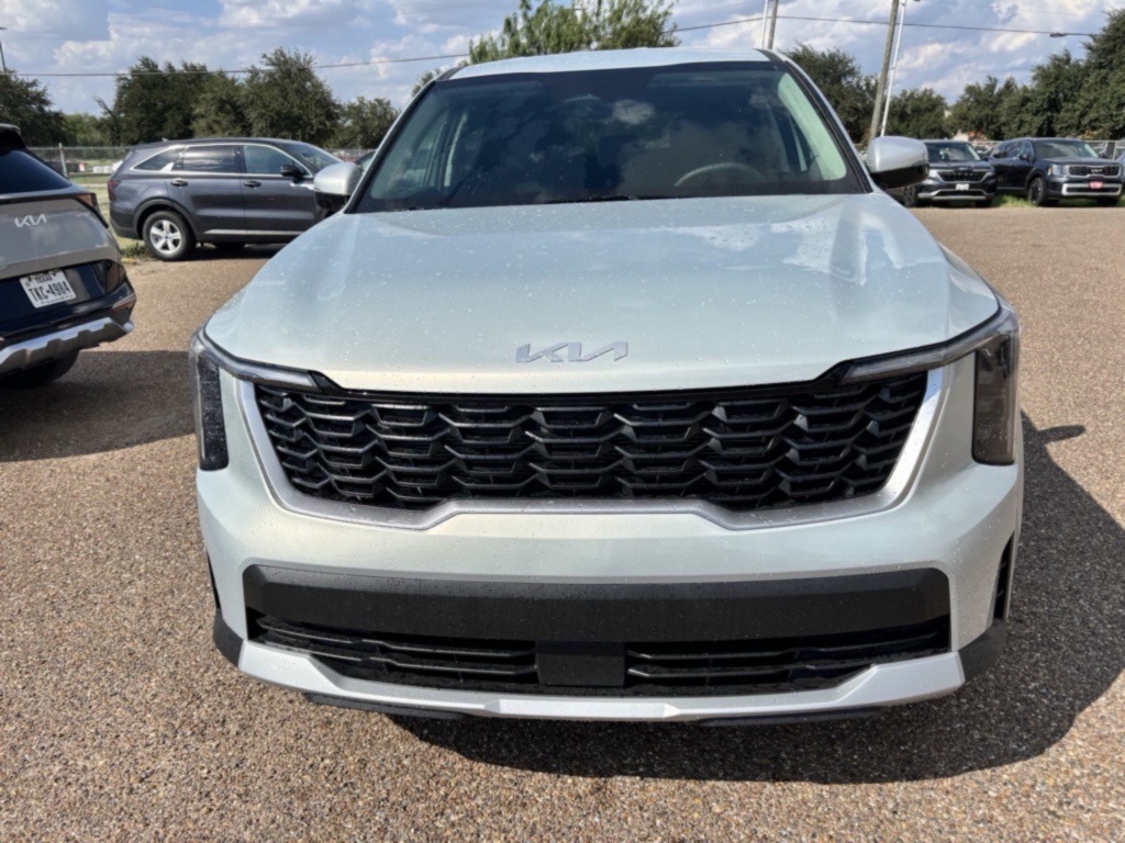 2026 Kia Sorento LX photo 2