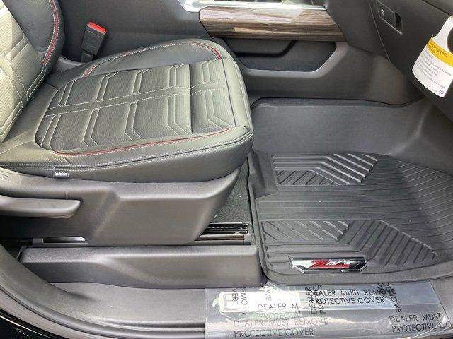 2025 Chevrolet Silverado 1500 RST photo 12