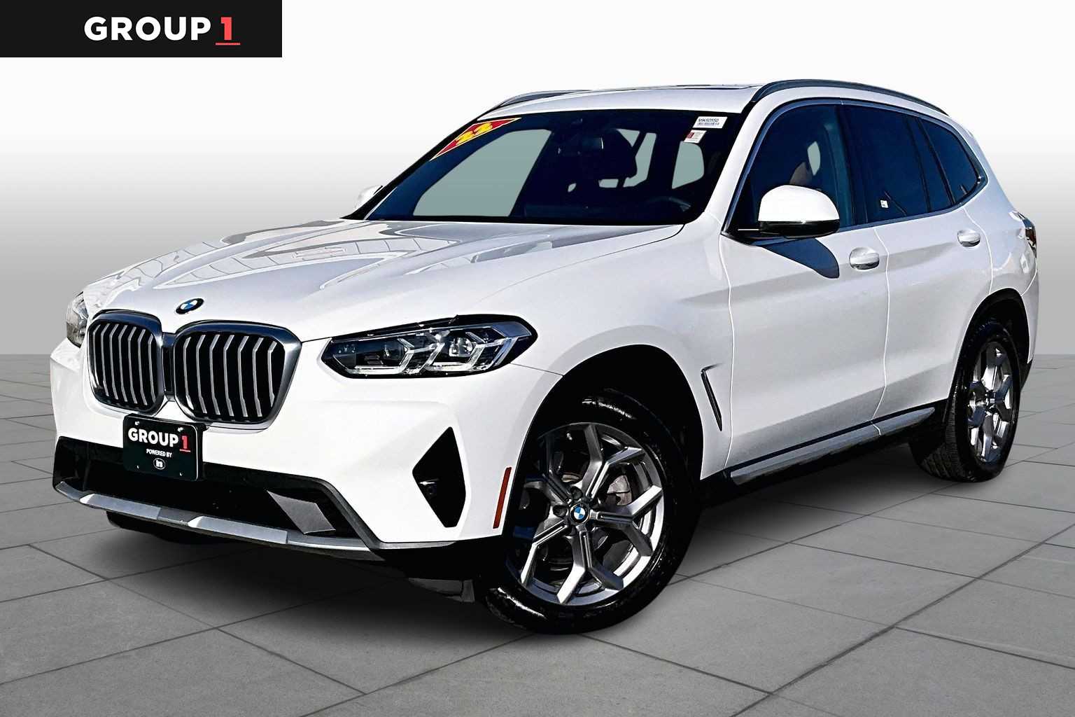 2022 BMW X3 30i's photo