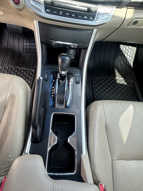 2015 Honda Accord EX-L photo 2