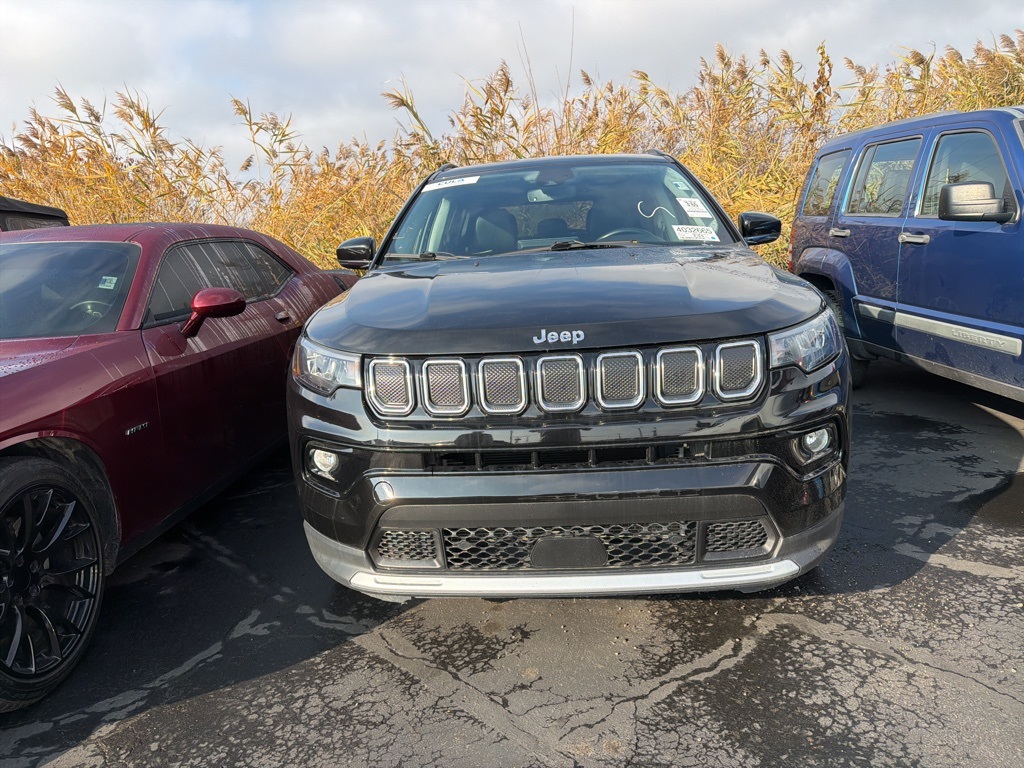 2022 Jeep Compass Limited photo 2