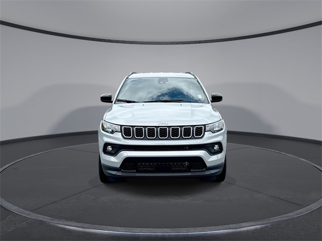 2025 Jeep Compass Latitude photo 3
