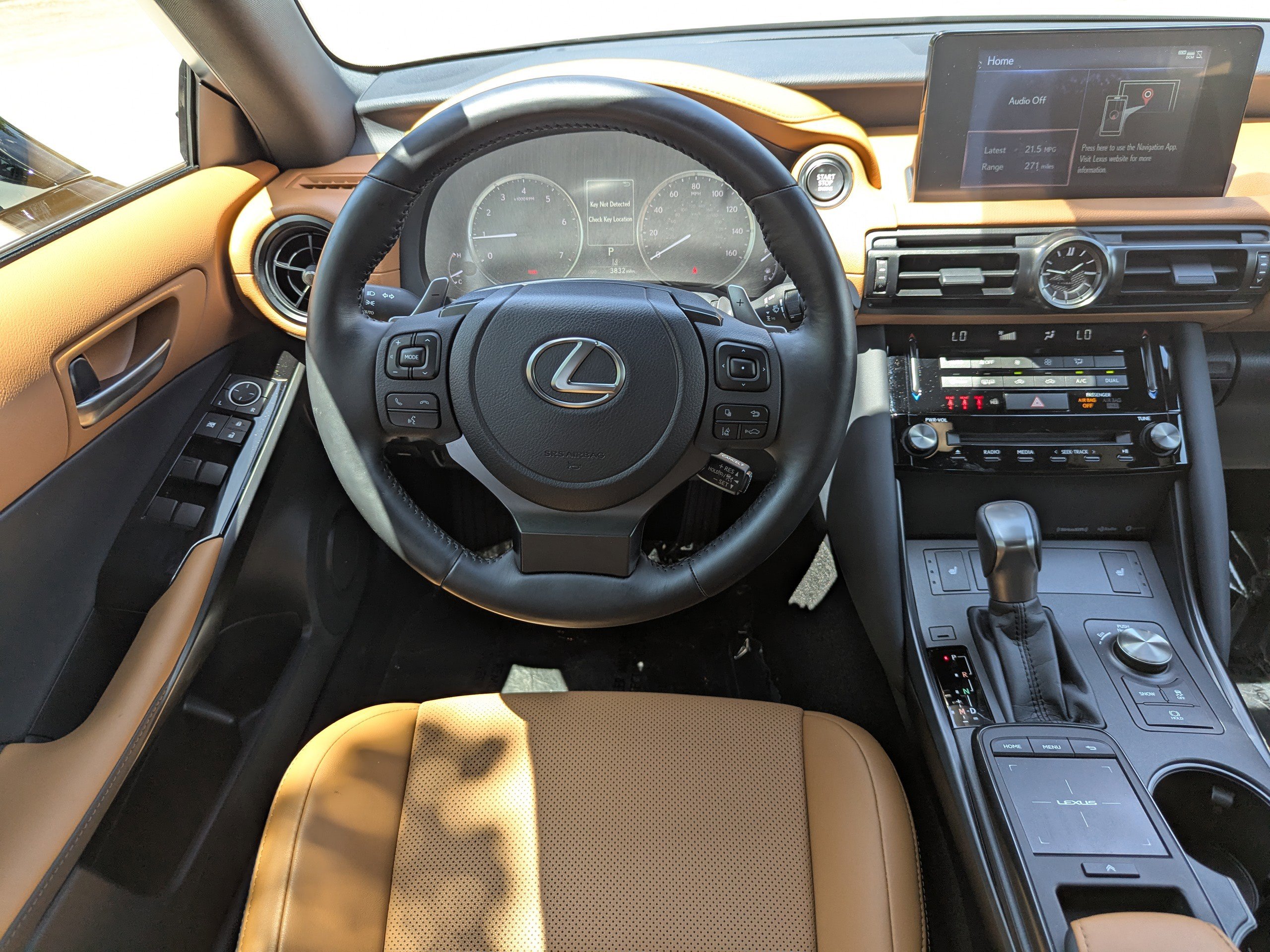 2025 Lexus IS F SPORT photo 13
