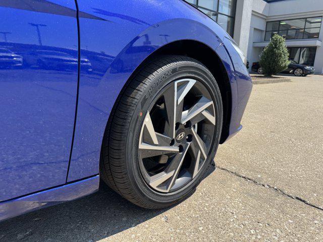 2025 Hyundai Elantra Limited photo 14
