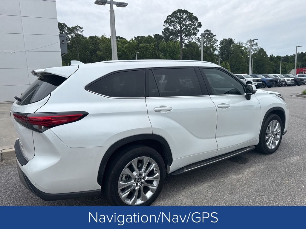 Image 7 of Pre-Owned 2023 Toyota Highlander Limited