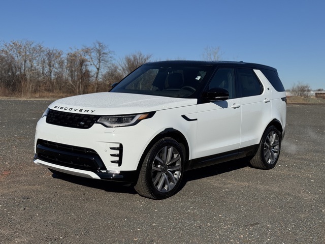 2025 Land Rover Discovery Dynamic SE's photo