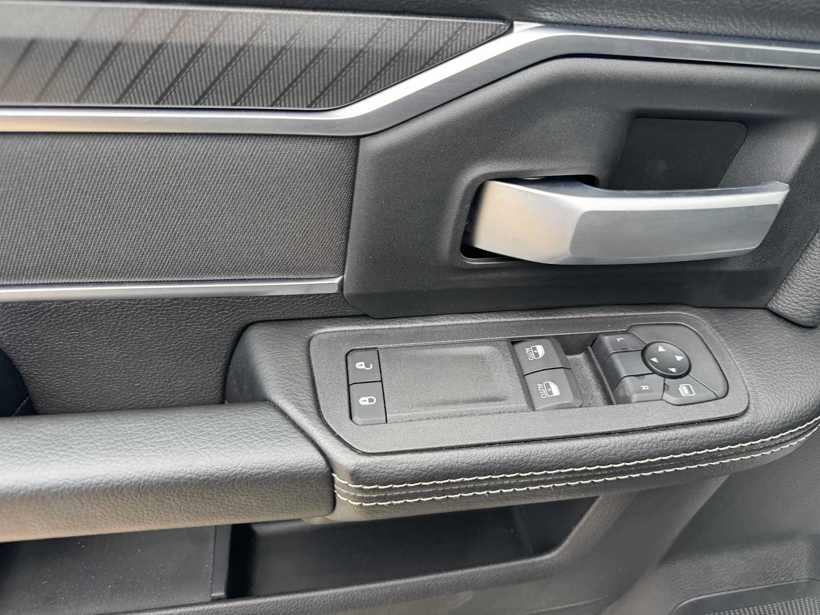 2025 Ram 2500 Big Horn photo 12