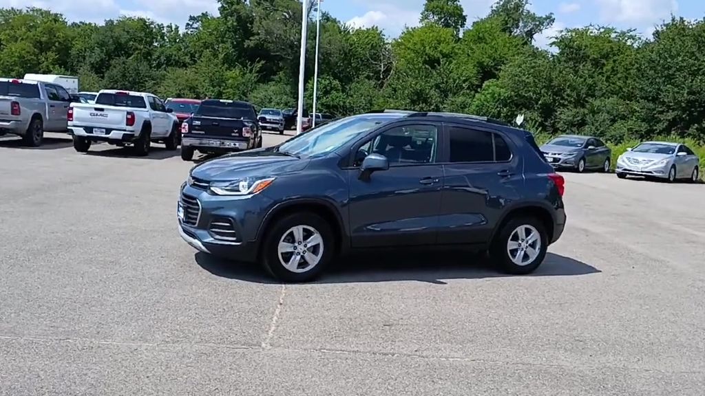 2022 Chevrolet Trax LT photo 4