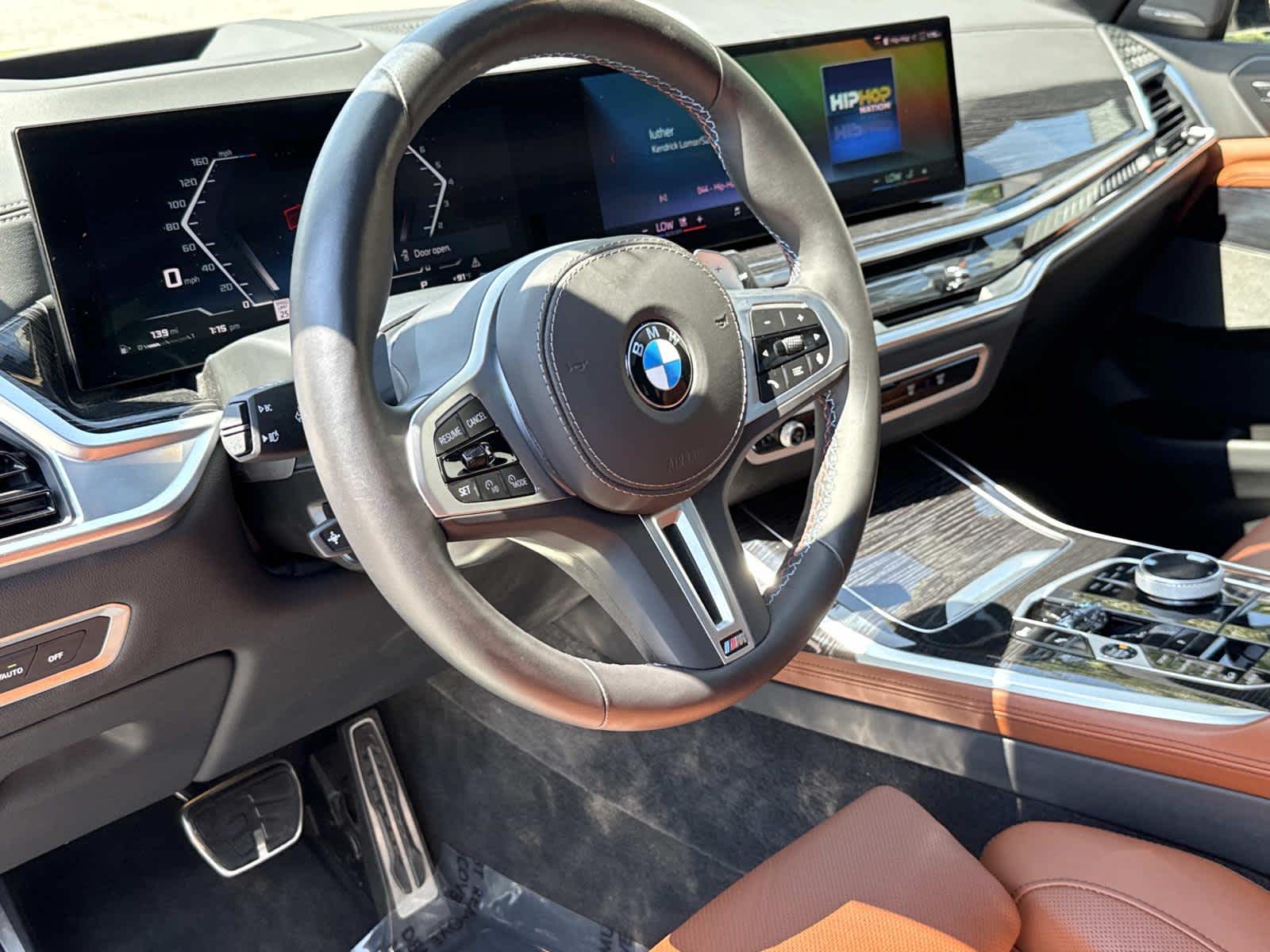 2025 Bmw X7 M60i photo 2