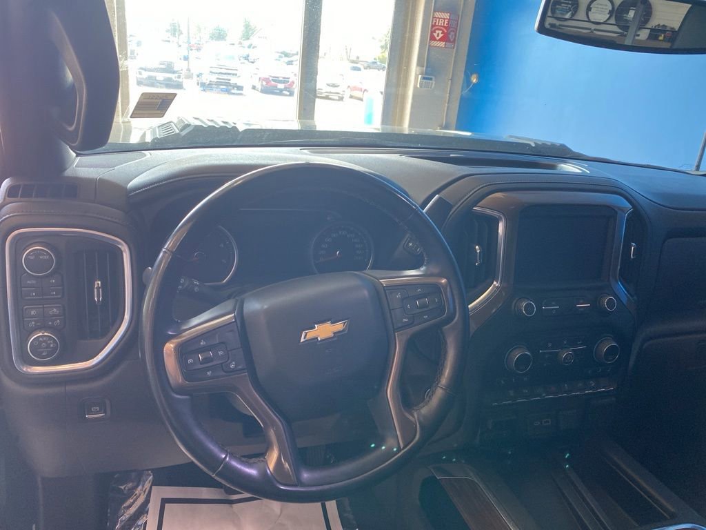 2023 Chevrolet Silverado 3500HD High Country photo 6