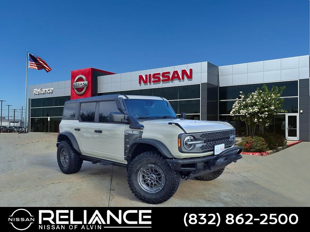 2022 Ford Bronco 4-Door Everglades's photo