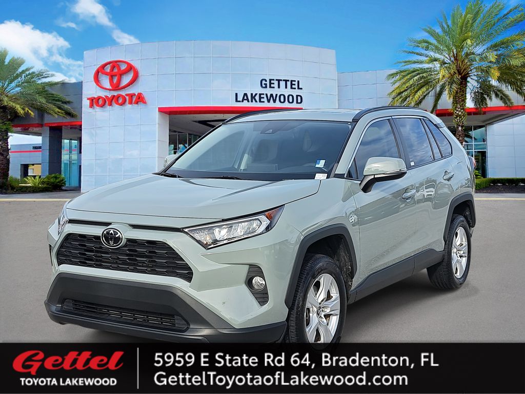 2020 Toyota RAV4 XLE's photo