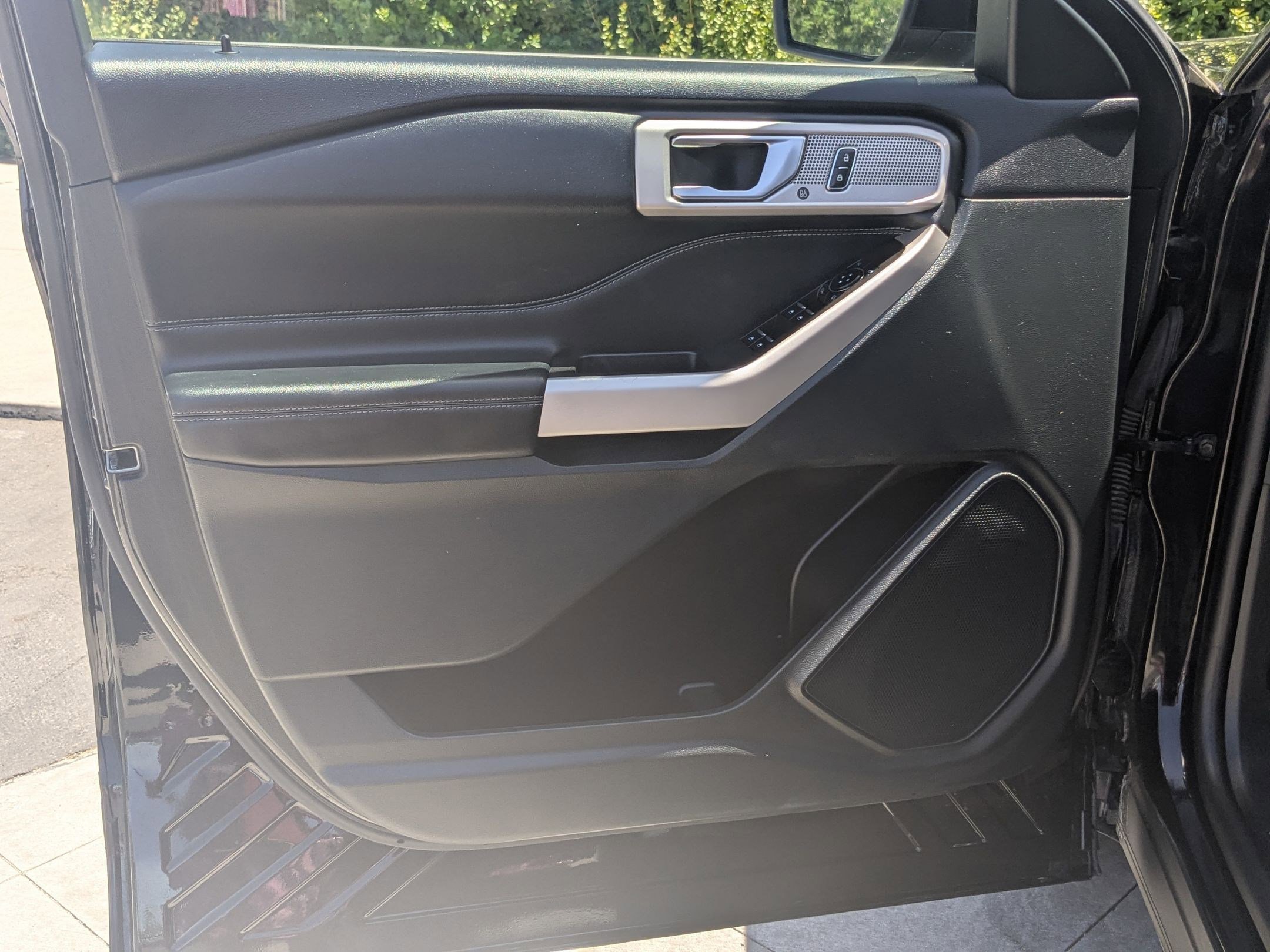 2024 Ford Explorer Limited photo 11