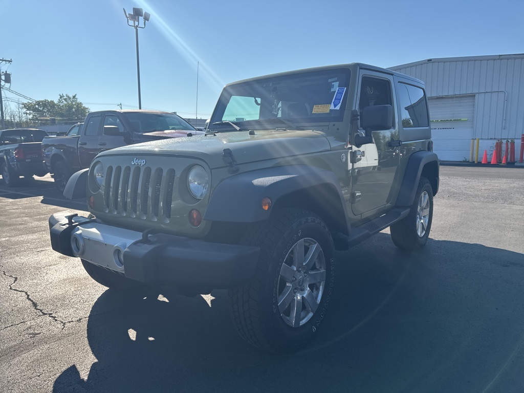 2013 Jeep Wrangler Sahara photo 6